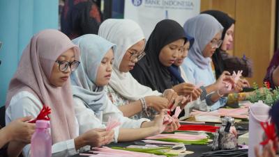 Workshop Membuat Bunga Dari Kawat Bulu
